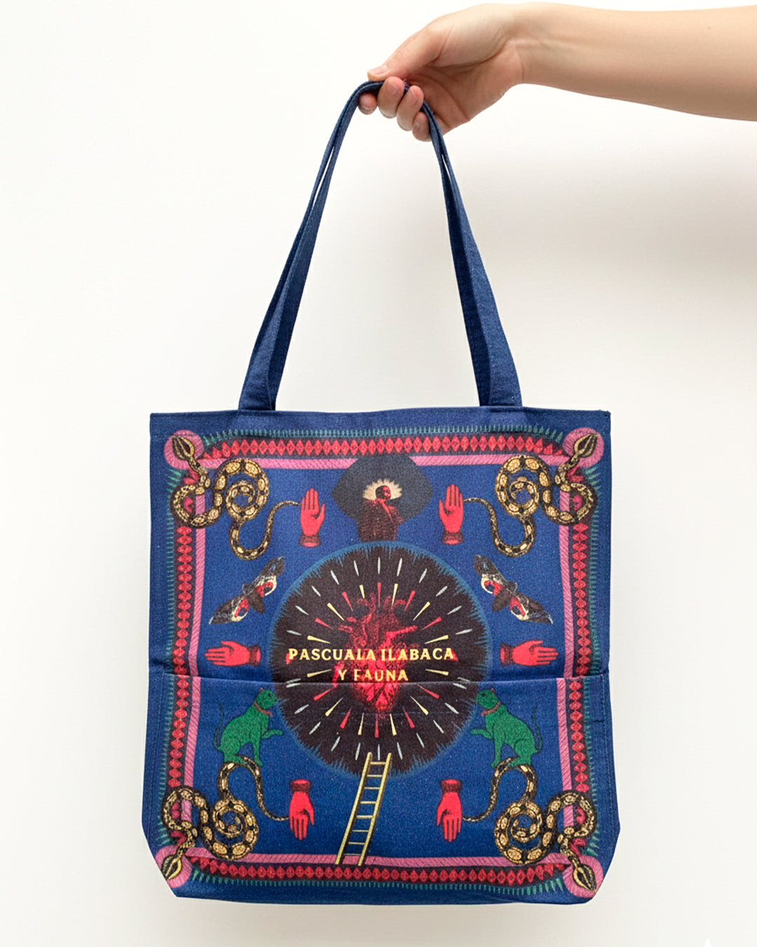 Bolso de tela con bolsillo "Pascuala Ilabaca y Fauna"